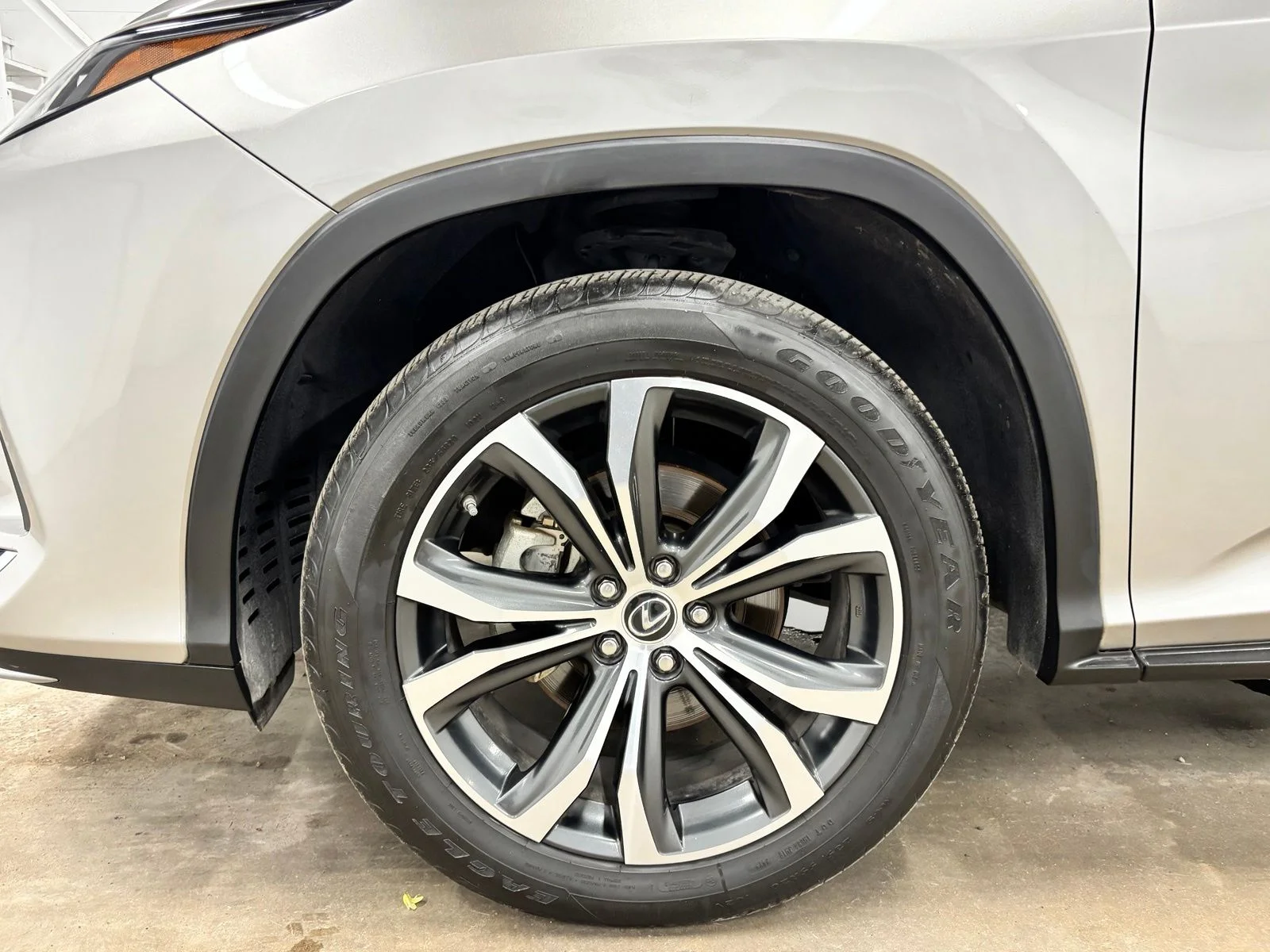 Used 2021 Silver Lexus 350 image 9