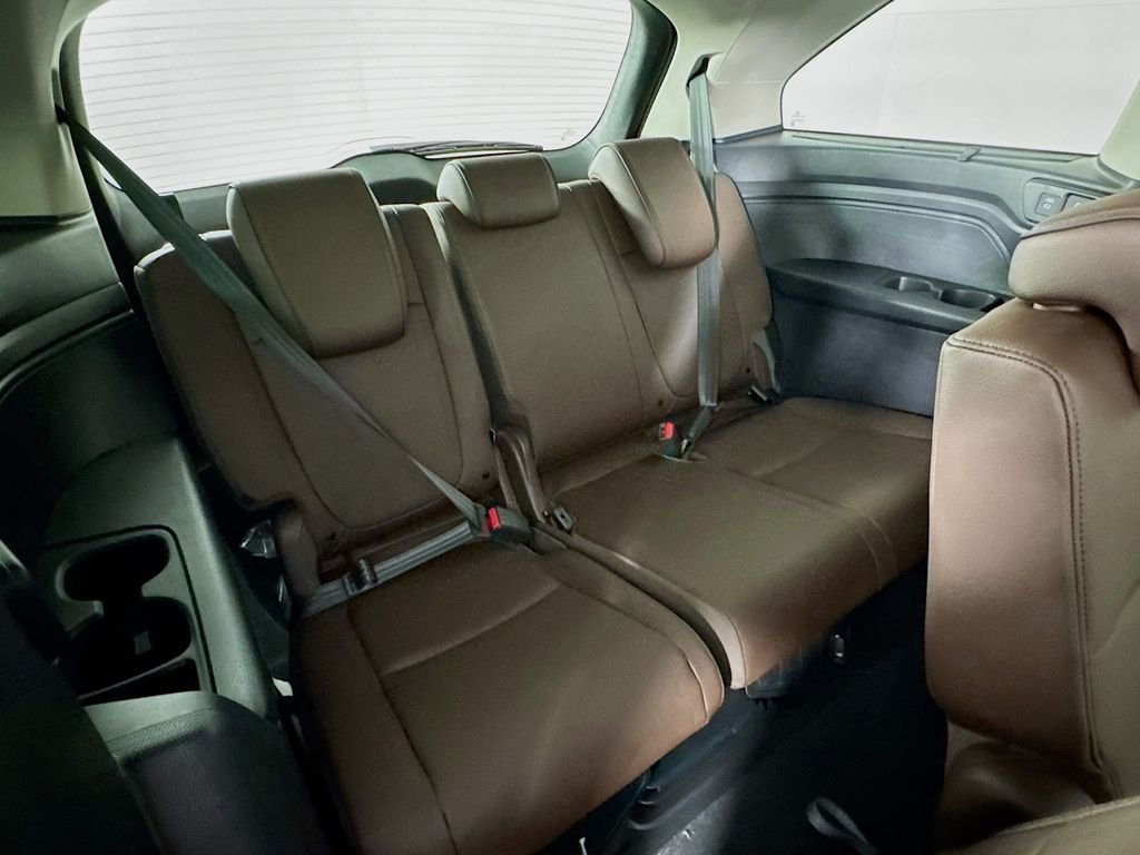 New 2026 Platinum White Pearl Honda Touring image 40
