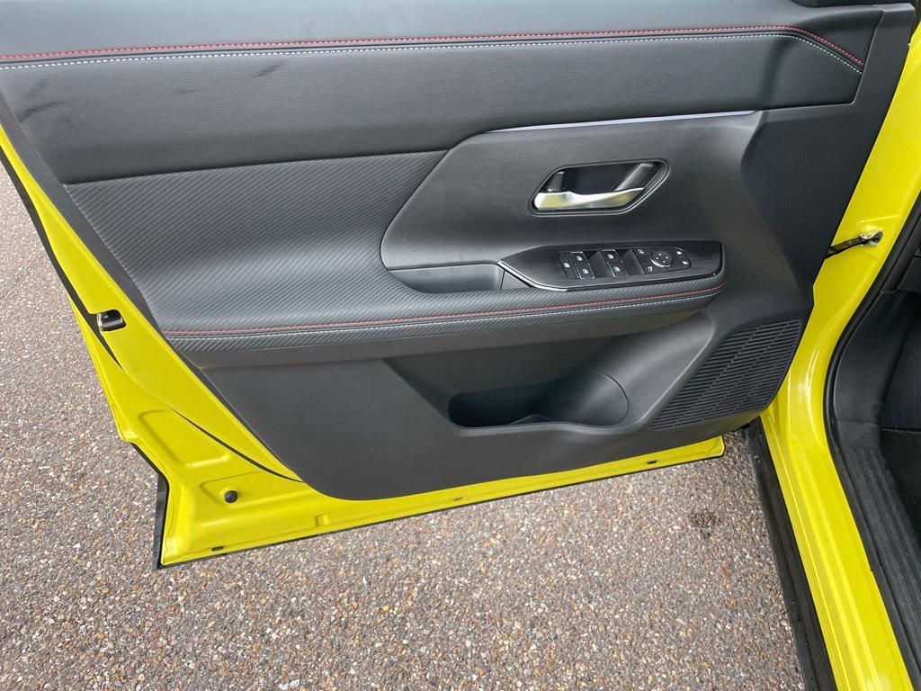 Used 2025 Yellow Nissan SR image 26