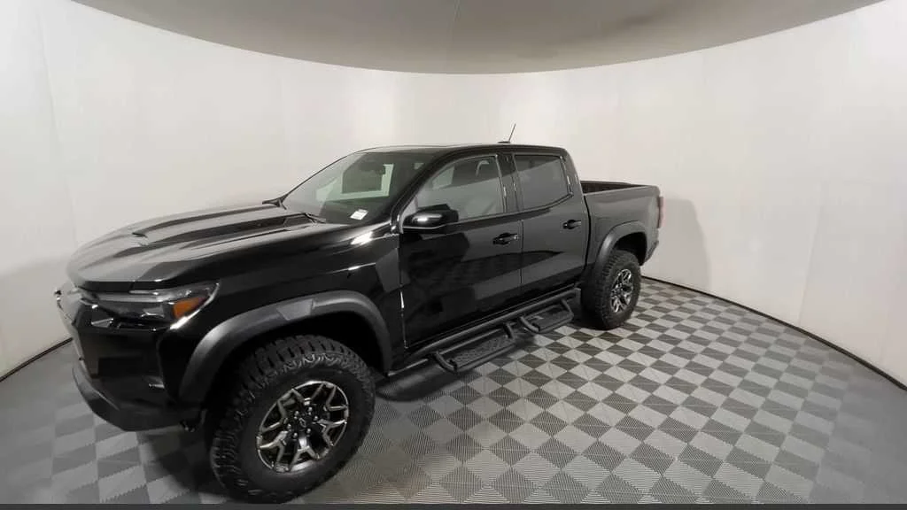 2026 Chevrolet Colorado ZR2 - Photo 7