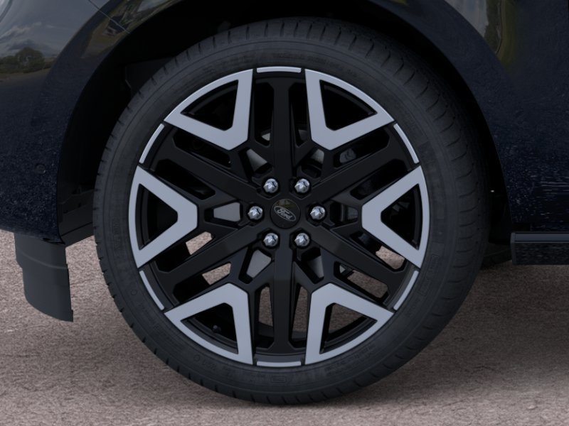 New 2026 Agate Black Metallic Ford Platinum® image 19