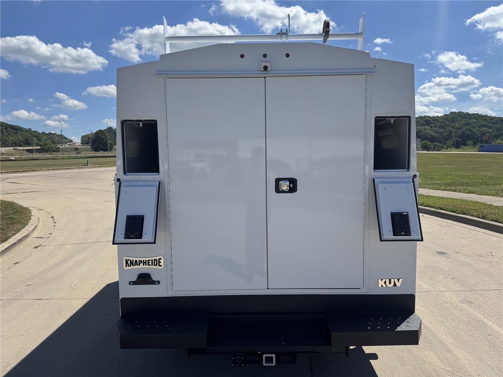 New 2026 Oxford White Ford Base image 4