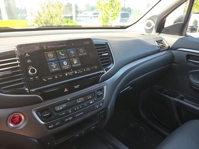 Used 2024 White Honda RTL image 6
