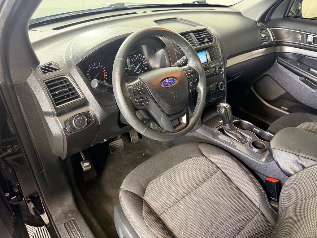 Used 2018 Black Ford XLT image 33