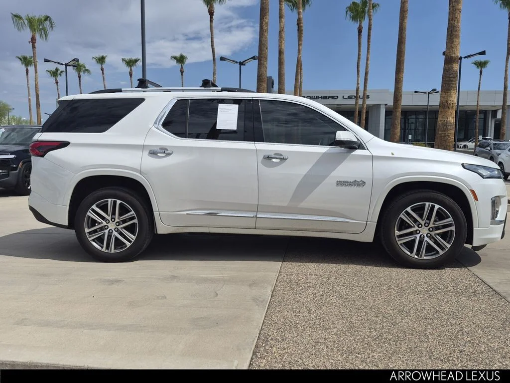 Used 2023 White Chevrolet High Country image 7