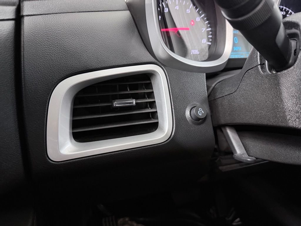 Used 2013 Black Chevrolet LT image 20
