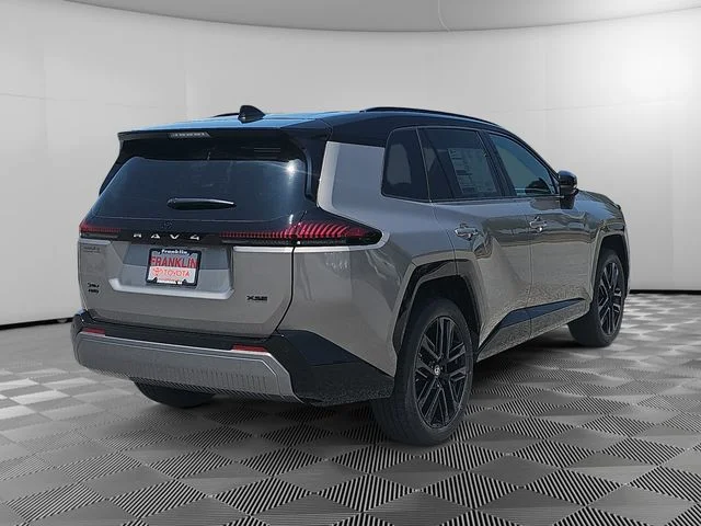 New 2026 Meteor Shower with Midnight Black Metallic roof Toyota XSE image 4