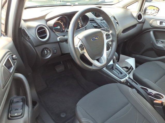 Used 2014 Silver Ford SE image 19