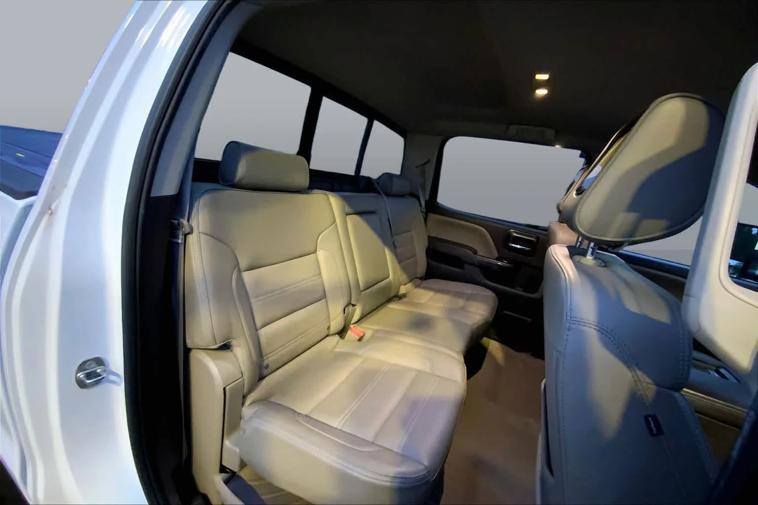 Used 2016 Summit White GMC Denali image 17