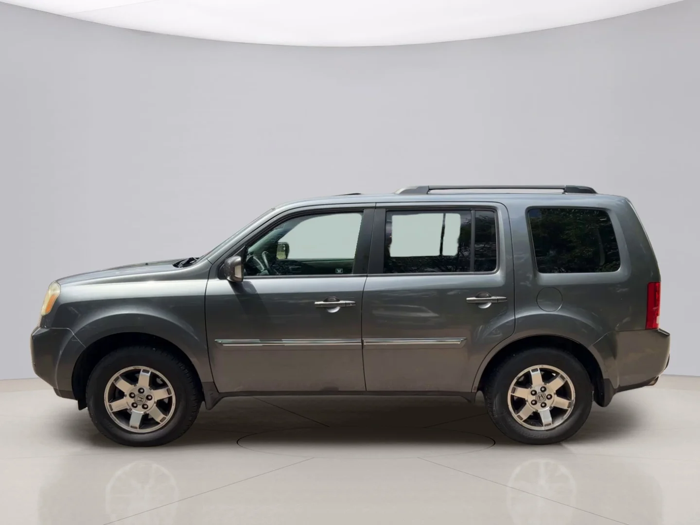 Used 2010 Gray Honda EX-L 4WD image 8