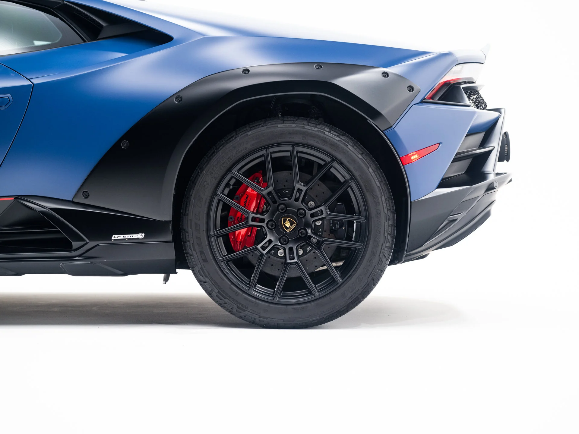 Used 2023 Blu Grifo Matte Lamborghini  image 10