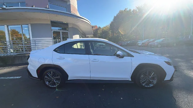 Used 2024 White Subaru Base image 4