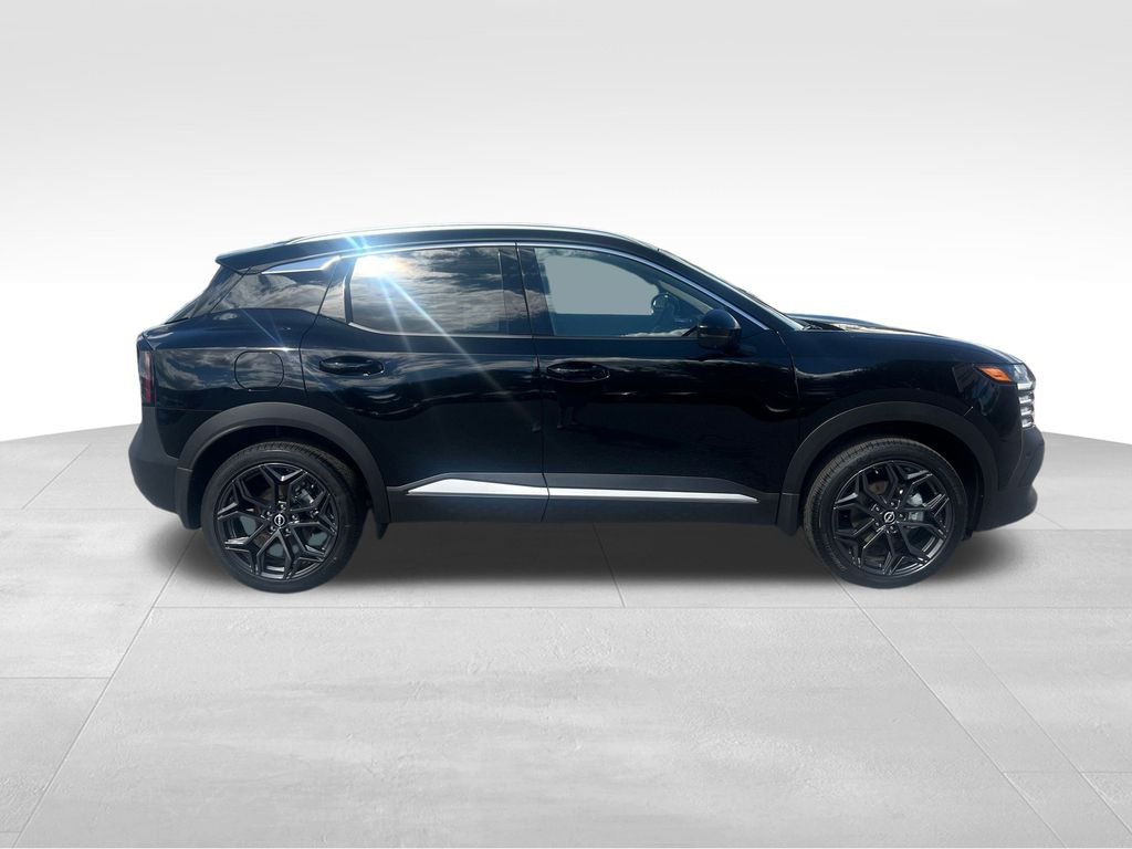 Certified Used 2025 Super Black Nissan SR image 7