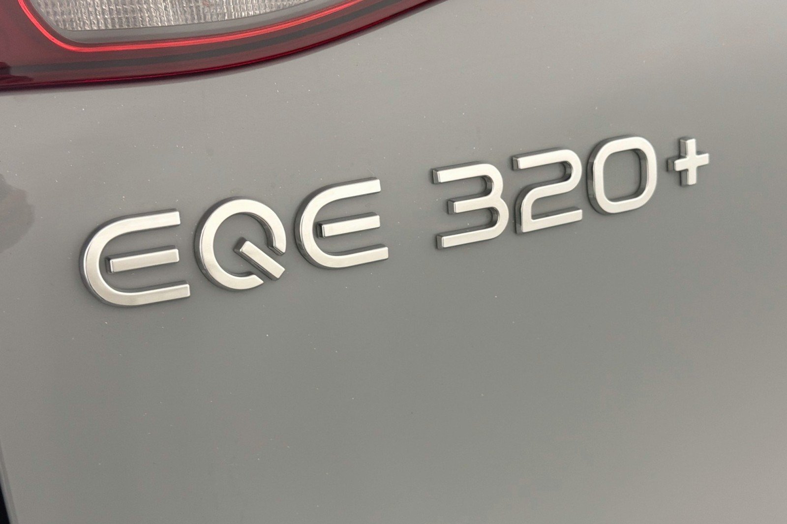 New 2027 MANUFAKTUR Alpine Grey Mercedes-Benz EQE 320+ SUV image 8