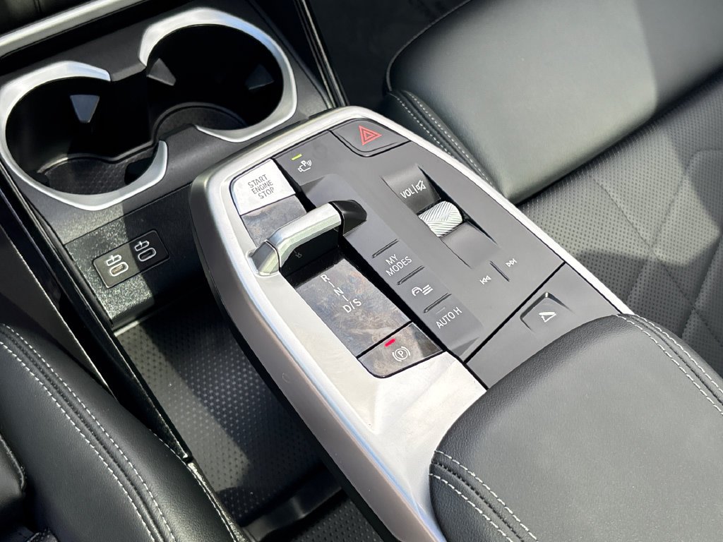 Used 2026 Alpine White BMW xDrive28i image 27