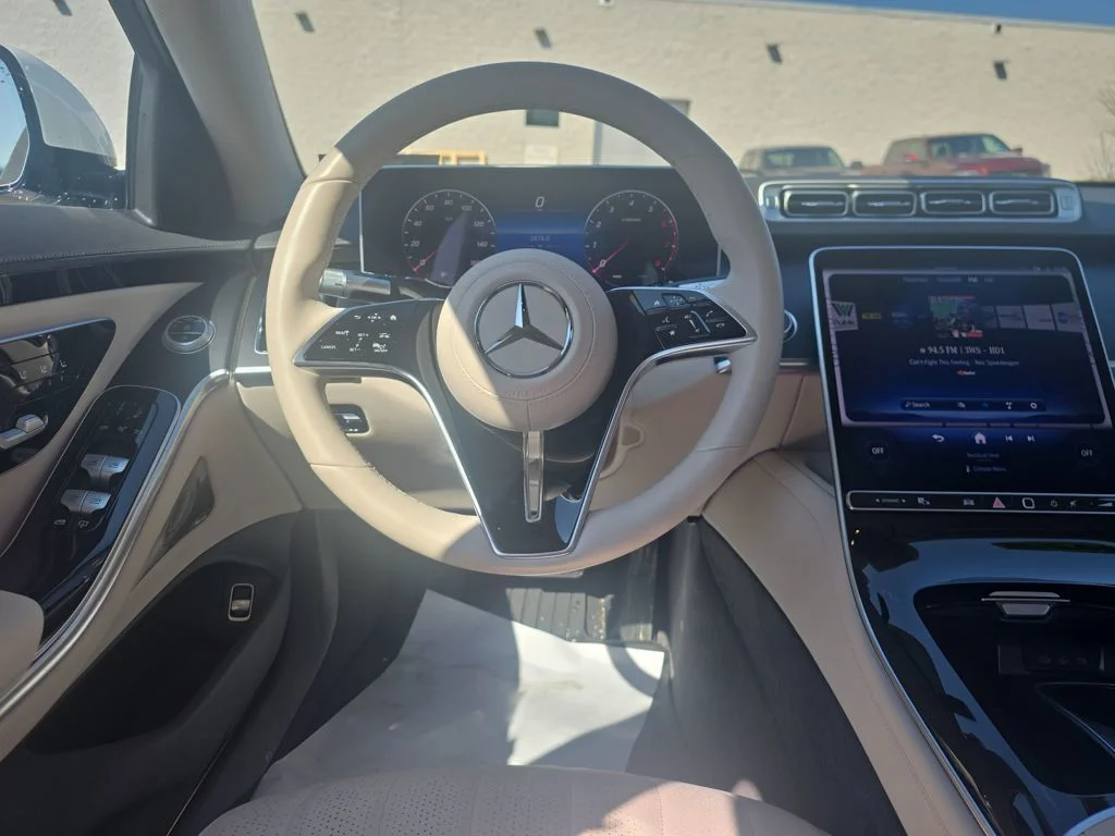 Used 2025 White Mercedes-Benz S 500 image 14