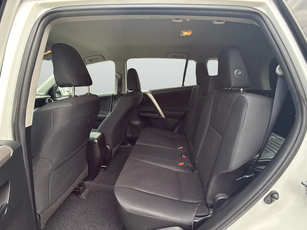 Used 2016 White Toyota LE image 12