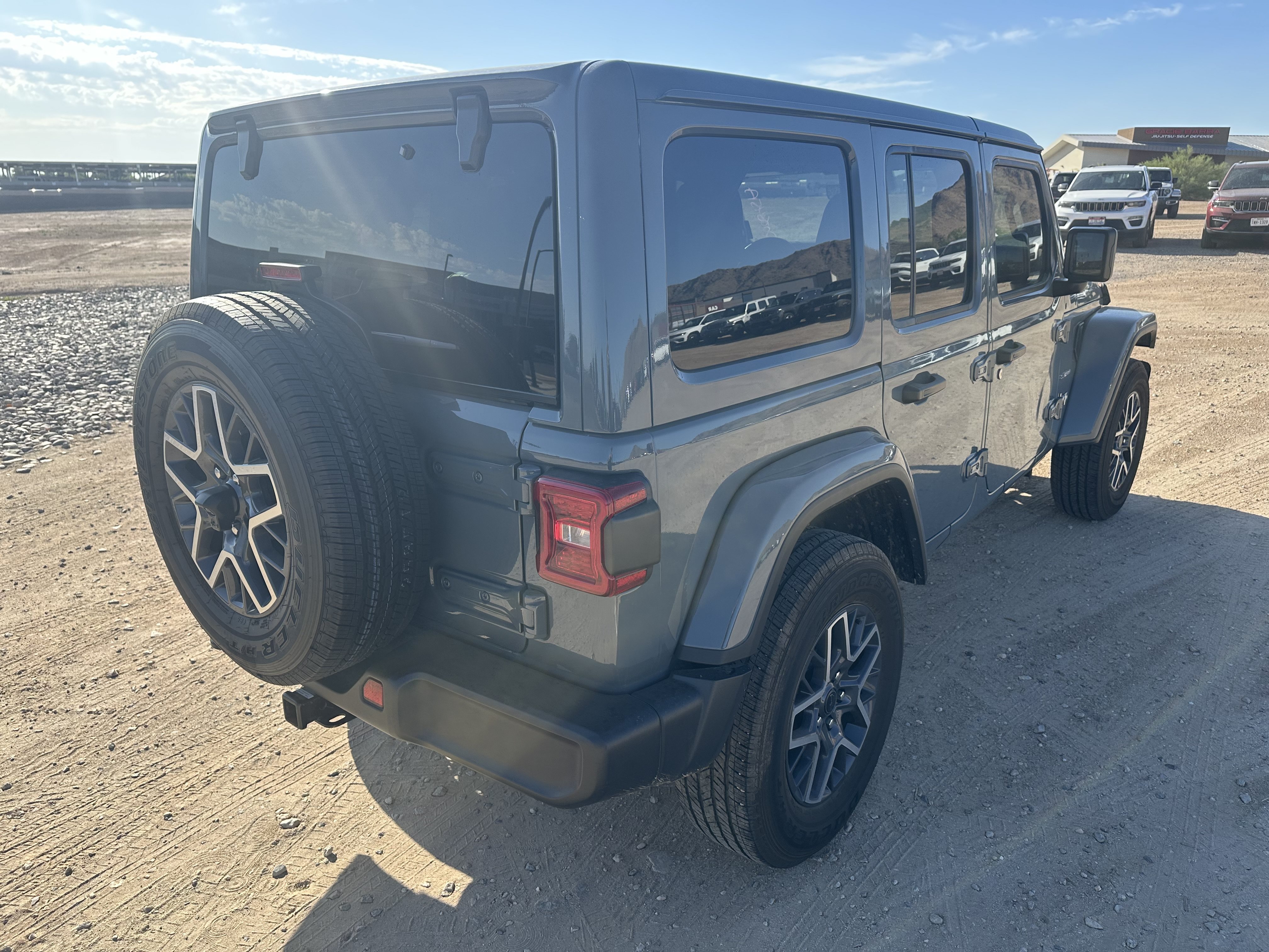 Used 2024 Anvil Clear Coat Jeep Sahara image 5