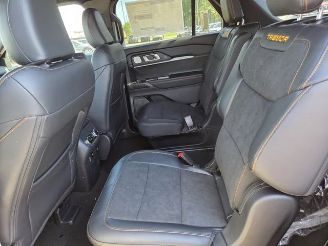 New 2026 Star White Metallic Tri-Coat Ford Tremor® image 48