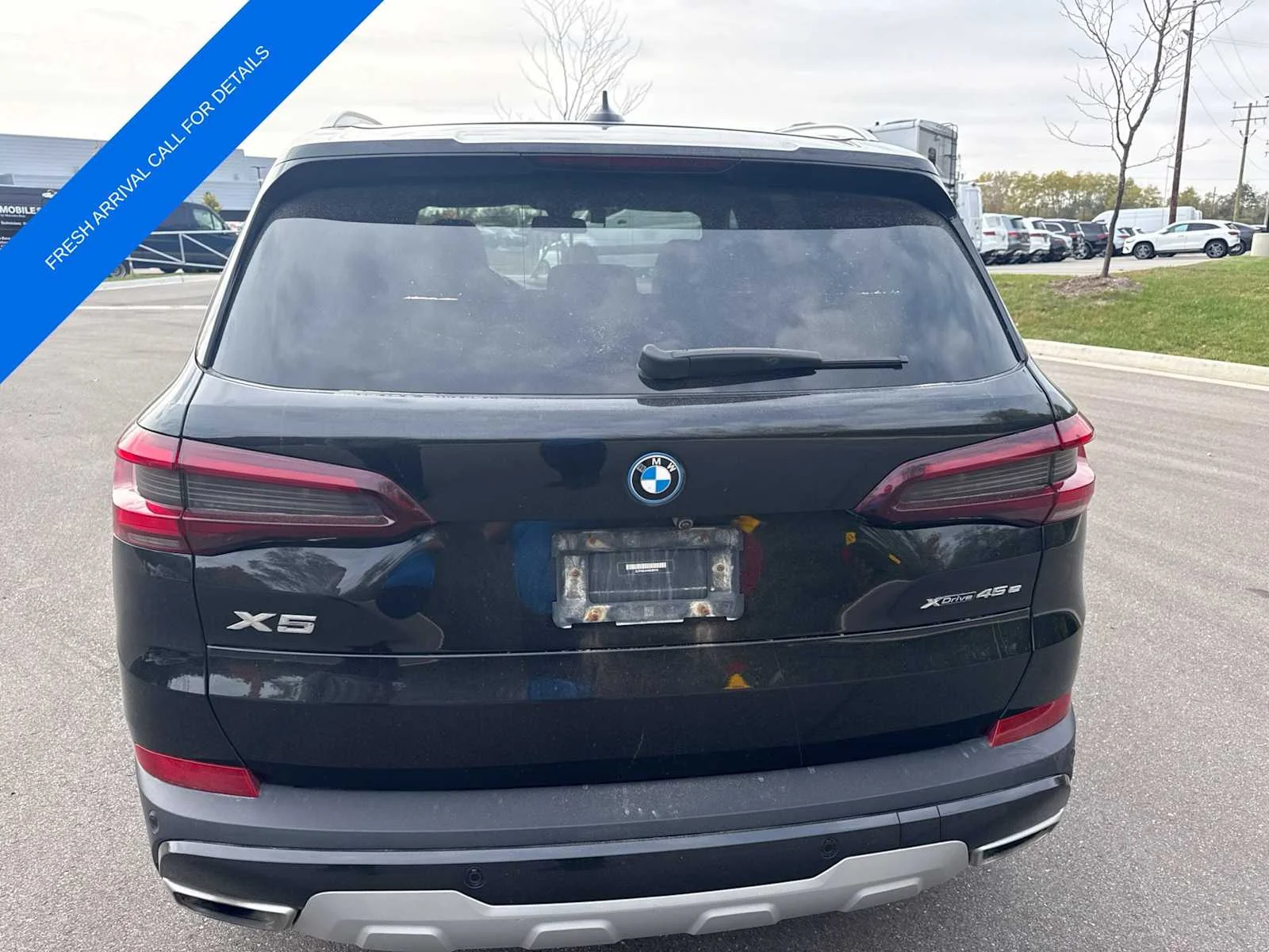 Used 2022 Black BMW xDrive45e image 13