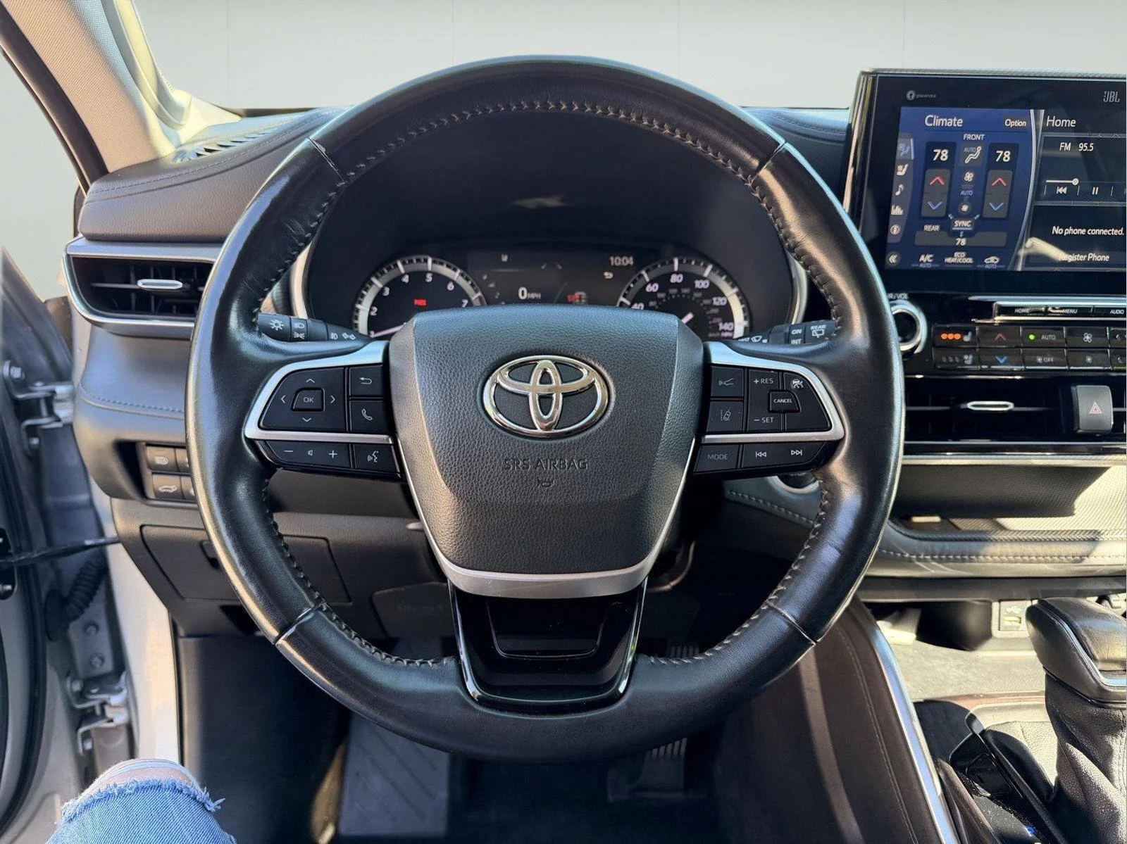 Used 2022 Celestial Silver Metallic Toyota Platinum image 15