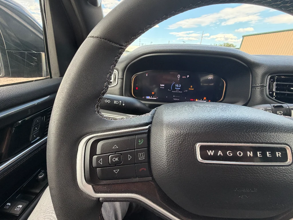 Used 2022 Baltic Gray Metallic Clearcoat Jeep Series I image 25
