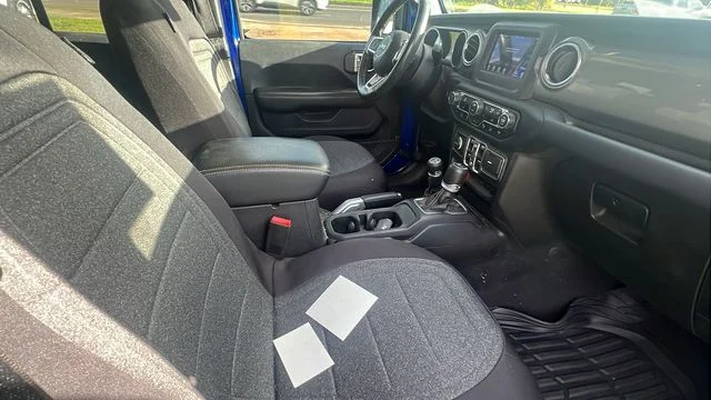 Used 2018 Blue Jeep Unlimited Sahara image 12