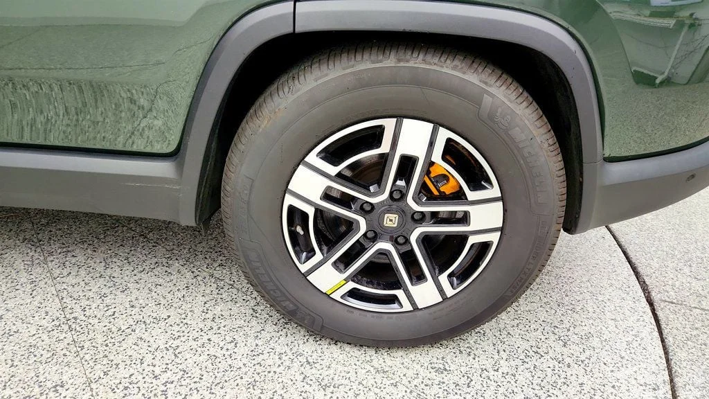 Used 2022 Forest Green Rivian Launch Edition AWD w/ Large Pack Battery image 9