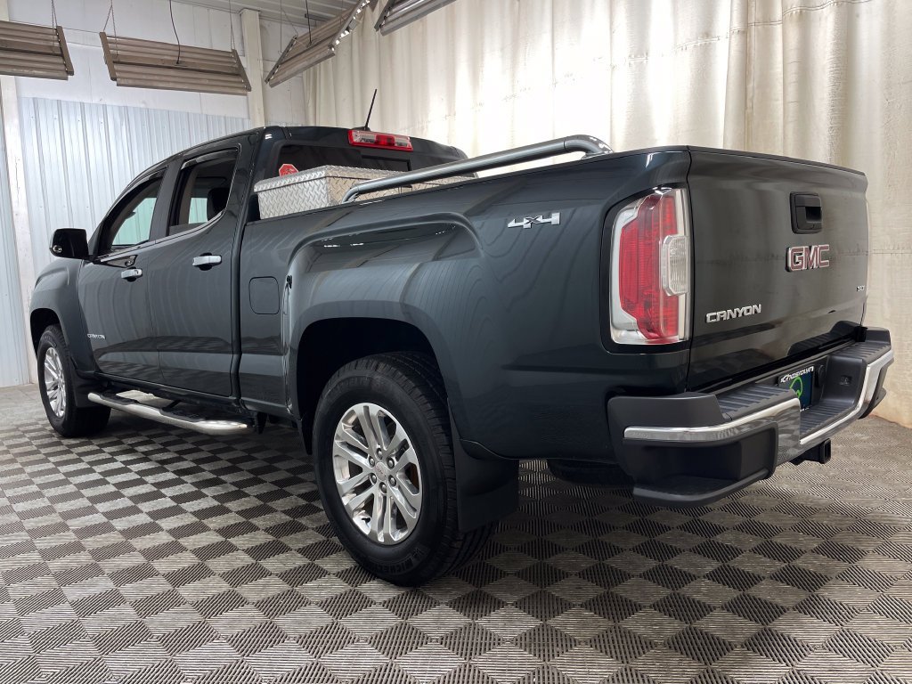 Used 2017 DARK SLATE METALLIC GMC 4WD SLT image 48