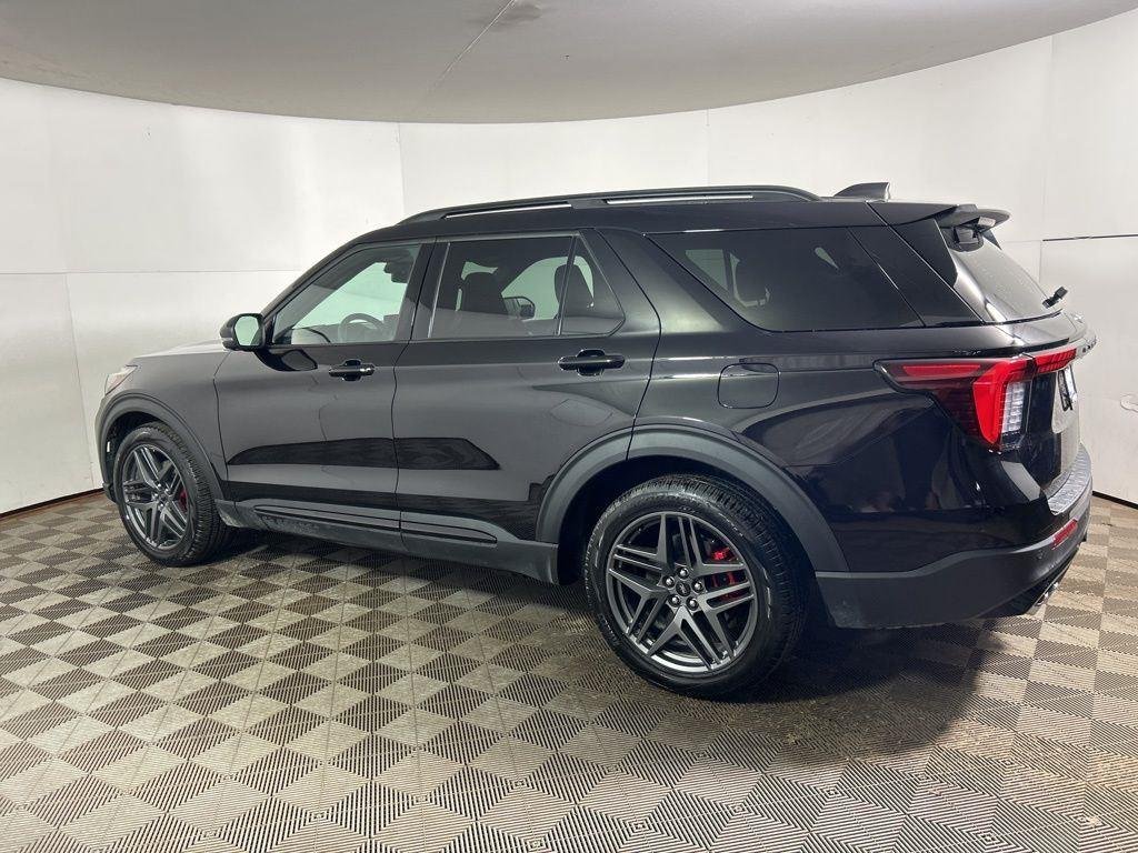 Used 2025 Black Metallic Ford ST image 13