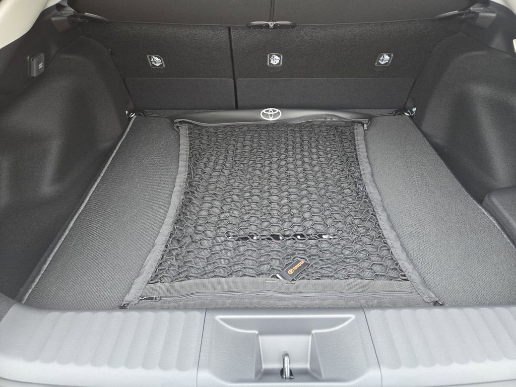 2026 Toyota Prius Plug-in Hybrid XSE - Photo 23
