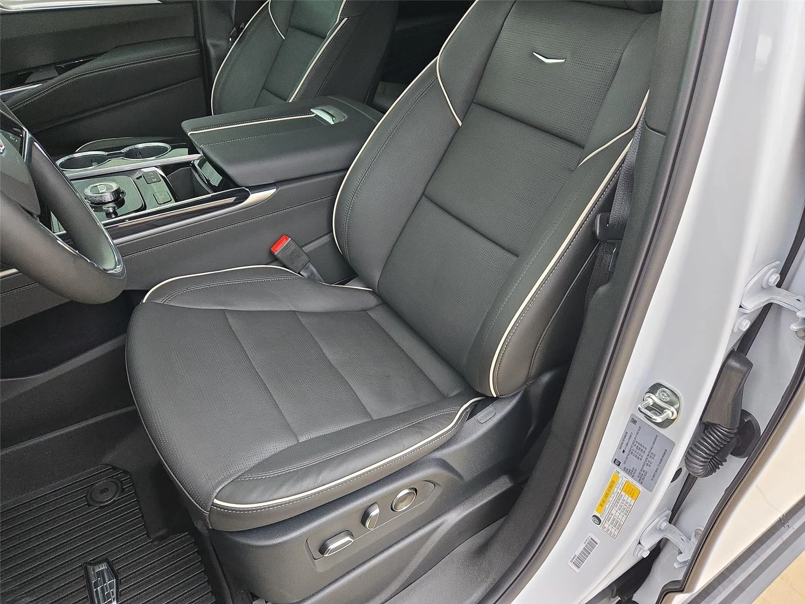 2026 Cadillac Escalade ESV Sport - Photo 11