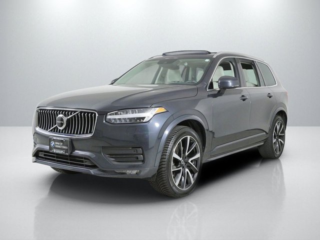 2022 Volvo XC90 T6 Momentum