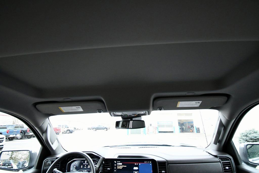 2024 GMC Sierra 1500 SLT - Photo 16