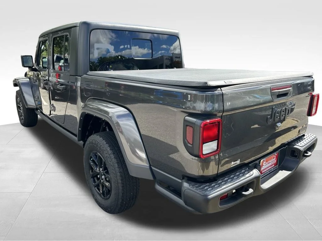 Used 2023 Gray Jeep Sport image 3