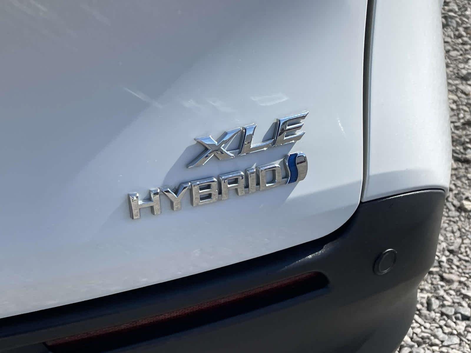Used 2023 Wind Chill Pearl Toyota XLE image 20