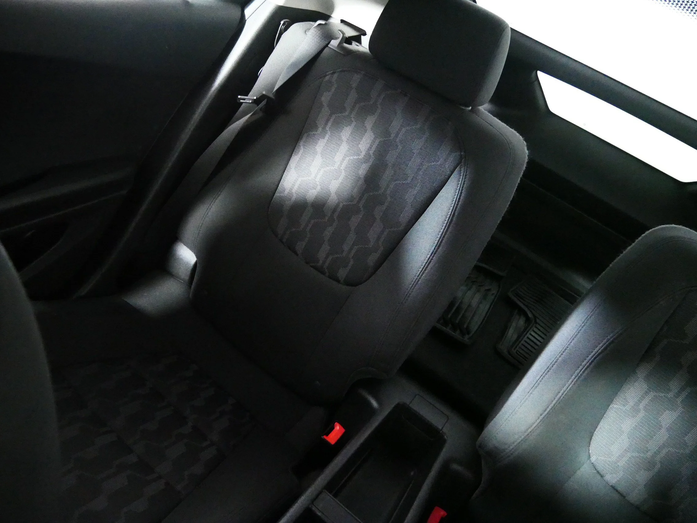 Used 2015 Silver Ice Metallic Chevrolet  image 12