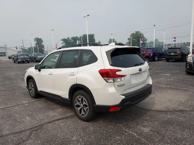 Used 2021 White Subaru Premium image 7