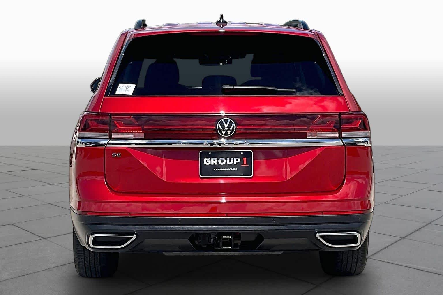 Used 2024 Aurora Red Metallic Volkswagen 2.0T SE w/Technology image 5