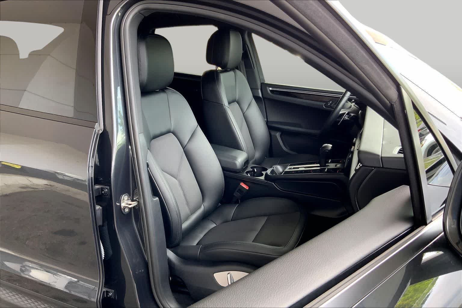 2022 Porsche Macan Base - Photo 9