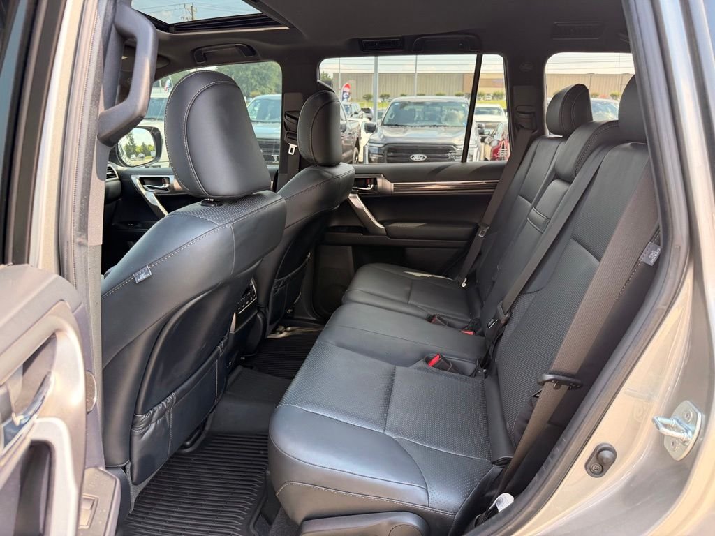 Used 2023 Atomic Silver Lexus 460 Luxury image 10