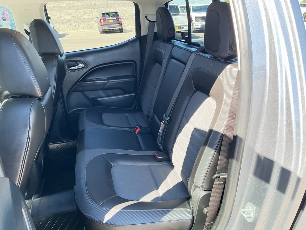 Certified Used 2022 Gray GMC AT4 w/Cloth image 28
