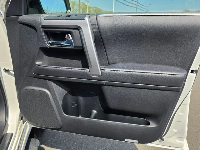 2023 Toyota 4Runner Limited - Photo 10