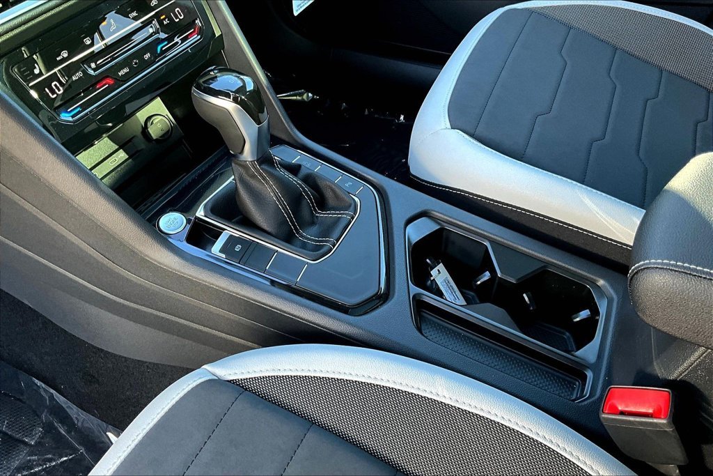 New 2026 White Volkswagen 1.5T SE image 16