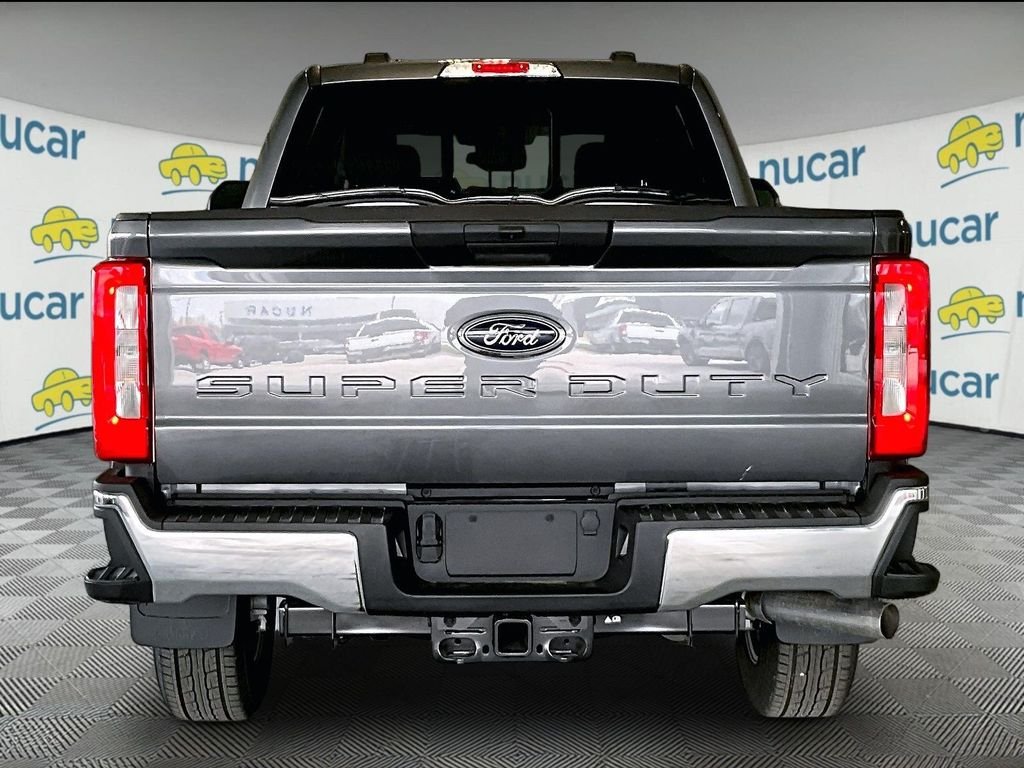 New 2026 Gray Metallic Ford XLT image 6