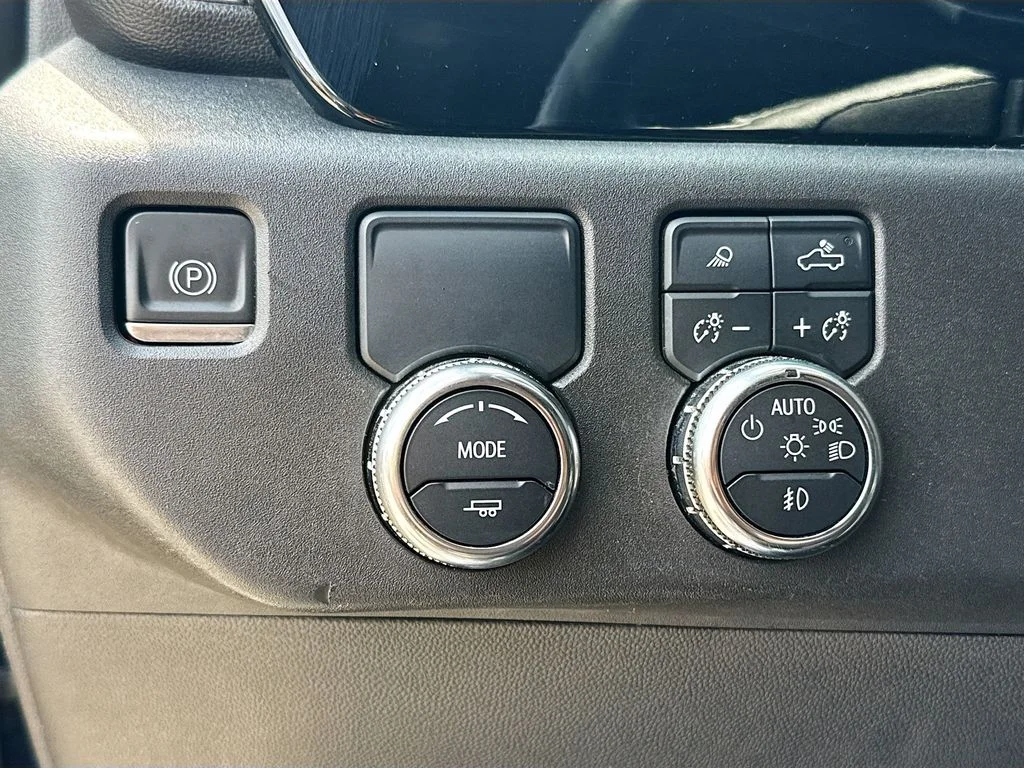 2024 GMC Sierra 1500 SLT - Photo 10