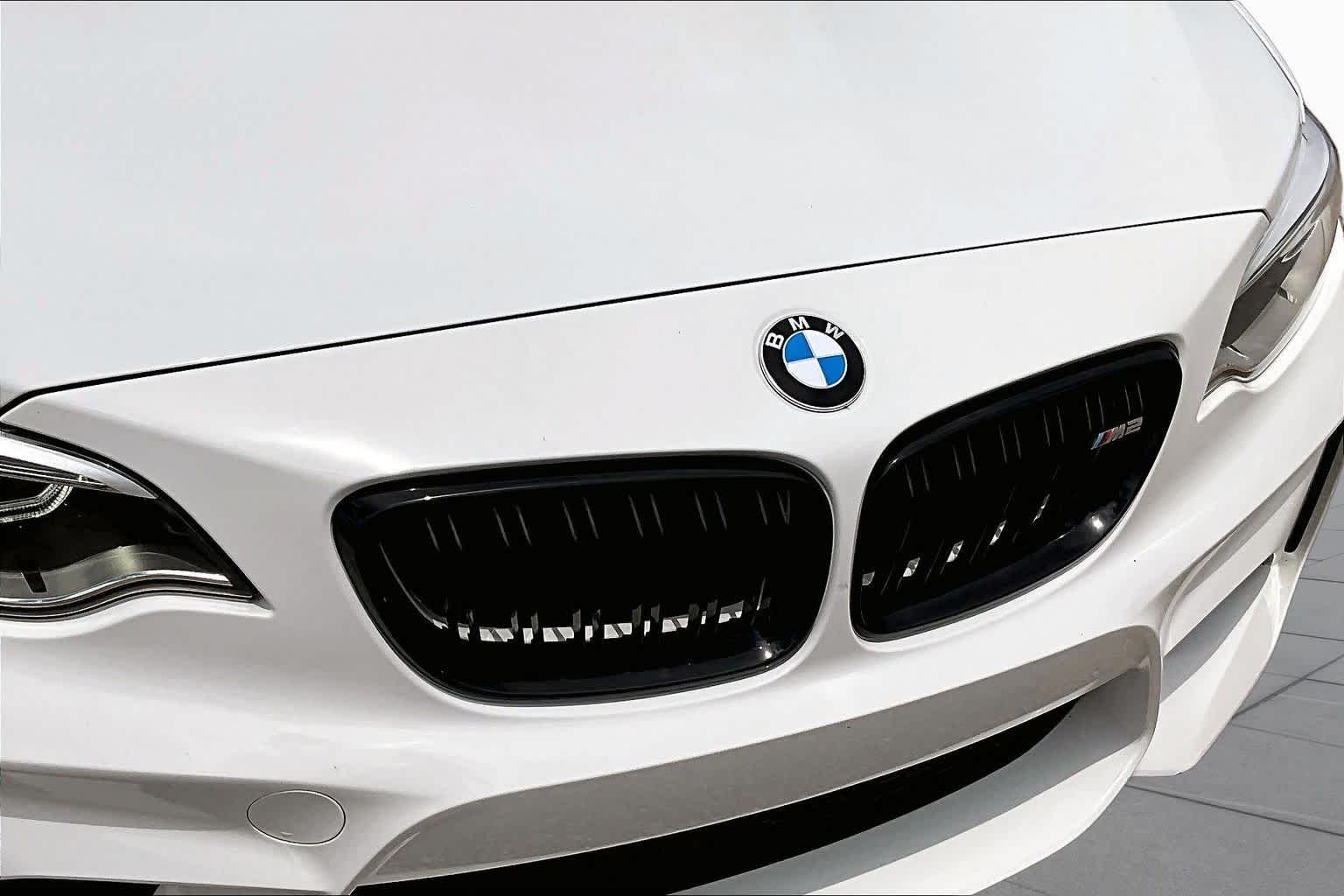 Used 2017 Alpine White BMW  image 26