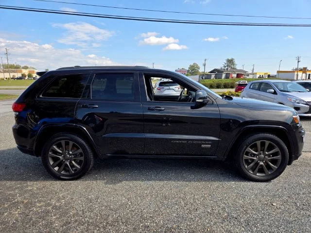 Used 2016 Black Jeep Limited image 9