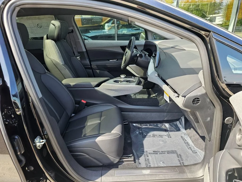 2026 Cadillac OPTIQ Sport - Photo 11