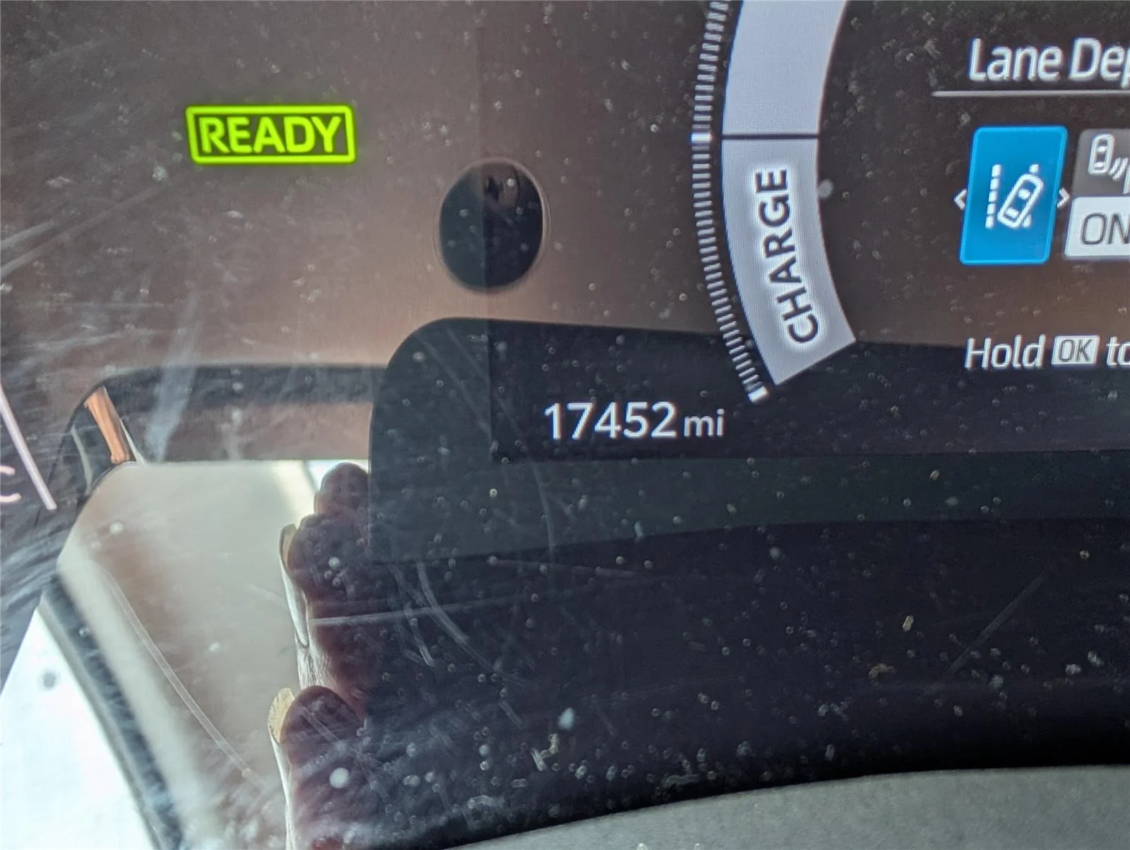 Used 2025 Ice Cap Toyota LE image 21